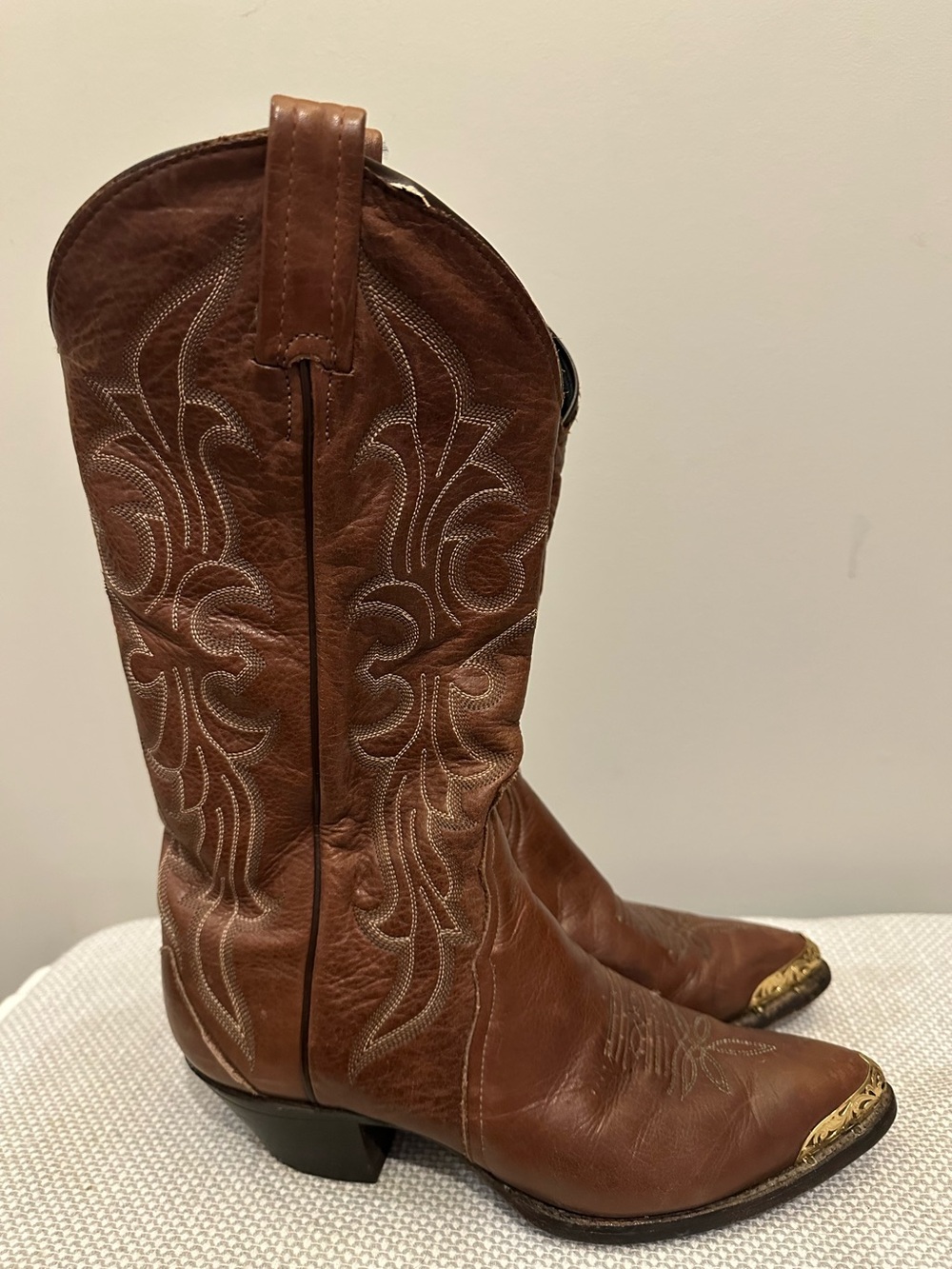Vintage Tony Lama Brown Leather Western Boots Gold Metal Toe Tips Women’s 7.5 M